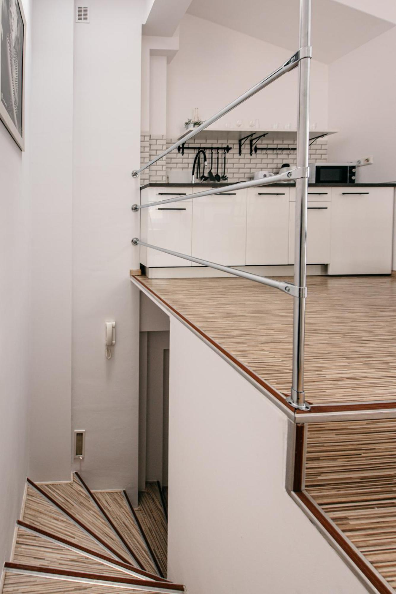 Fully-Furnished Apartment With Air Conditioning For Families, Cracow Old Town 크라쿠프 외부 사진